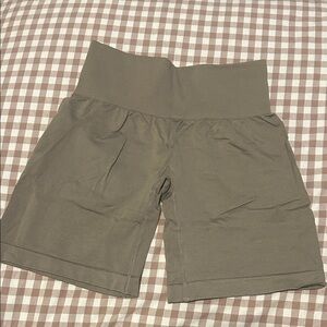 NVGTN High-Waisted Khaki Shorts